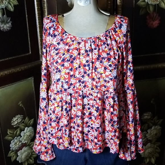 Copper Key Tops - Copper Key | Red floral popover blouse